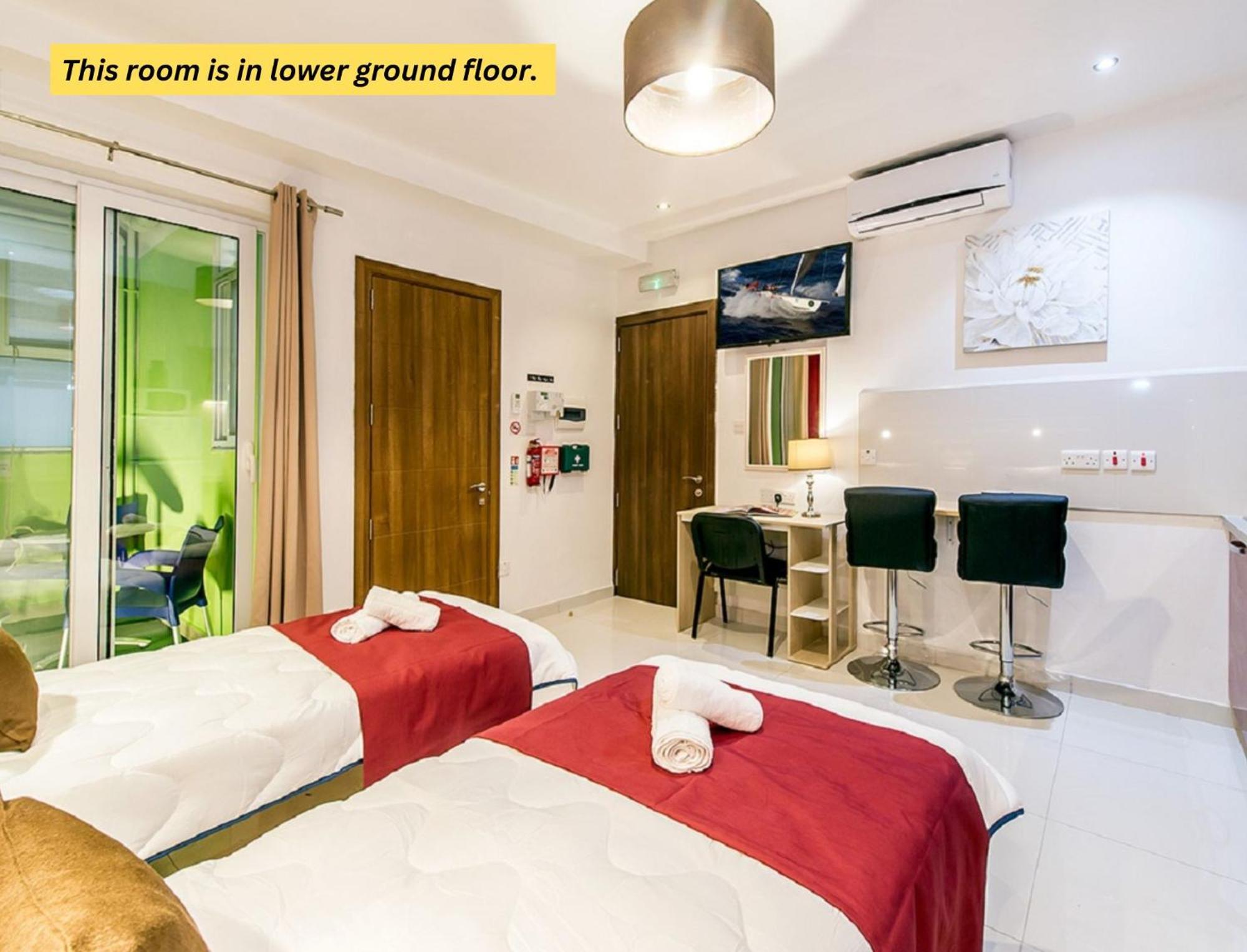 Saint Julian's Bayside Apartments מראה חיצוני תמונה