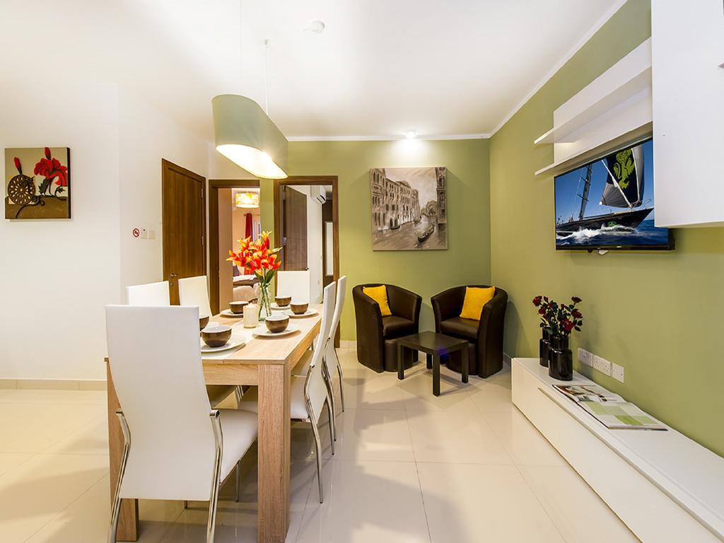 Saint Julian's Bayside Apartments מראה חיצוני תמונה