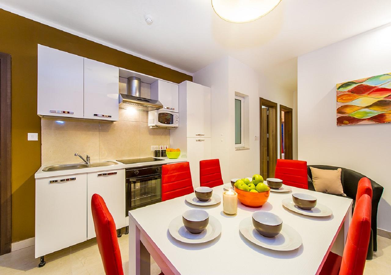 Saint Julian's Bayside Apartments מראה חיצוני תמונה